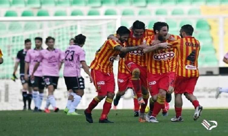 La cronaca di Palermo-Catanzaro 1-2