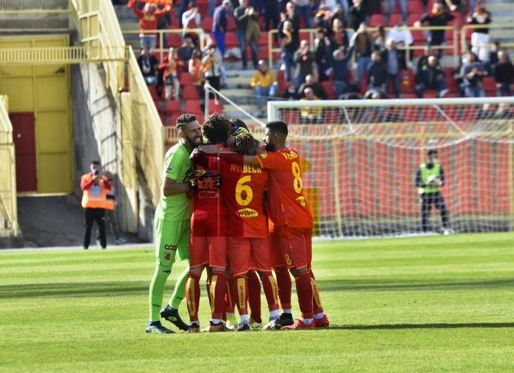 Aquile, terza vittoria consecutiva: battuto il Taranto 3-0