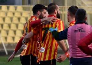Calcio mercato, il Catanzaro chiude con Nocchi e Monterisi. Giallo Curiale