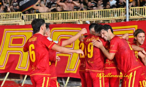 Biasci festeggiato in occasione del primo gol delle Aquile