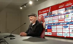Vivarini: "La bellezza del calcio &egrave; ci&ograve; che esprime Catanzaro. Sul rinnovo si lavora"