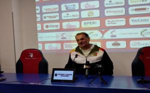 Mister Vivarini in conferenza stampa al Luigi Razza