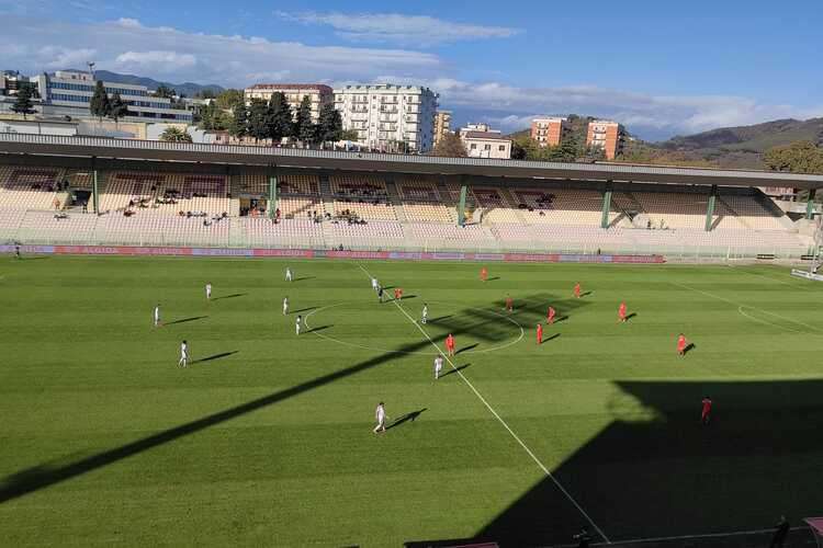 Squadre schierate in campo
