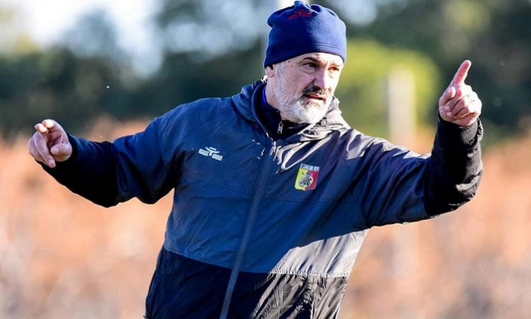 Vivarini: "Mi aspetto una Viterbese arrabbiata e un campo non curato"