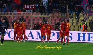 Il derby di Calabria si tinge di giallorosso