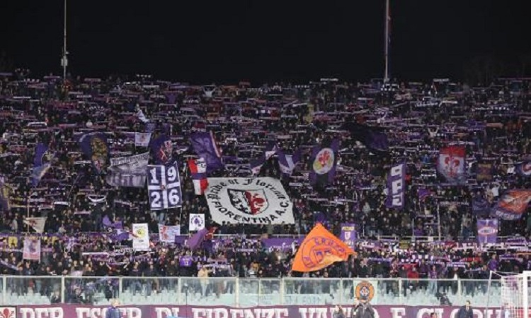 (VIDEO) Dalla "Fiesole" parte il coro: "Catanzaro e Firenze..."