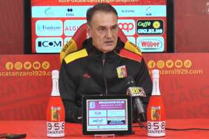 Pre gara | Vivarini:"La classifica la fanno gli attaccanti"