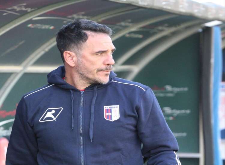 Il mister della Vibonese, Gigi D'Agostino