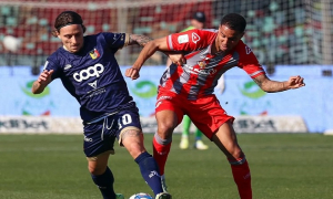 Il Catanzaro crolla allo "Zini" e riporta i grigiorossi al quarto posto